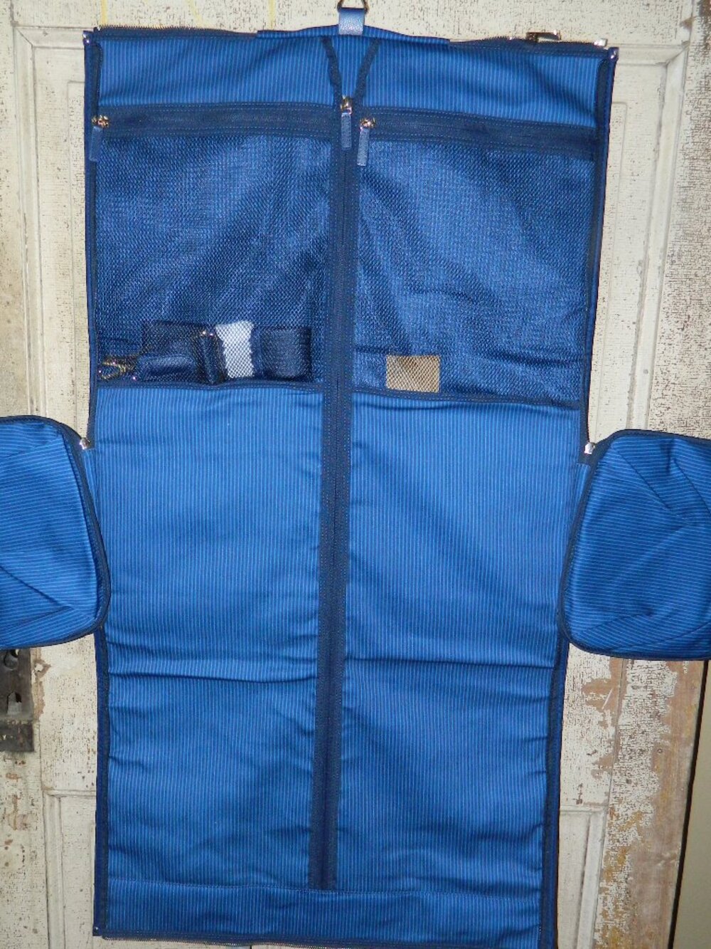 Mark & Graham X Jennifer Lake 2 in 1 Weekender Hanging Bag NO MONO